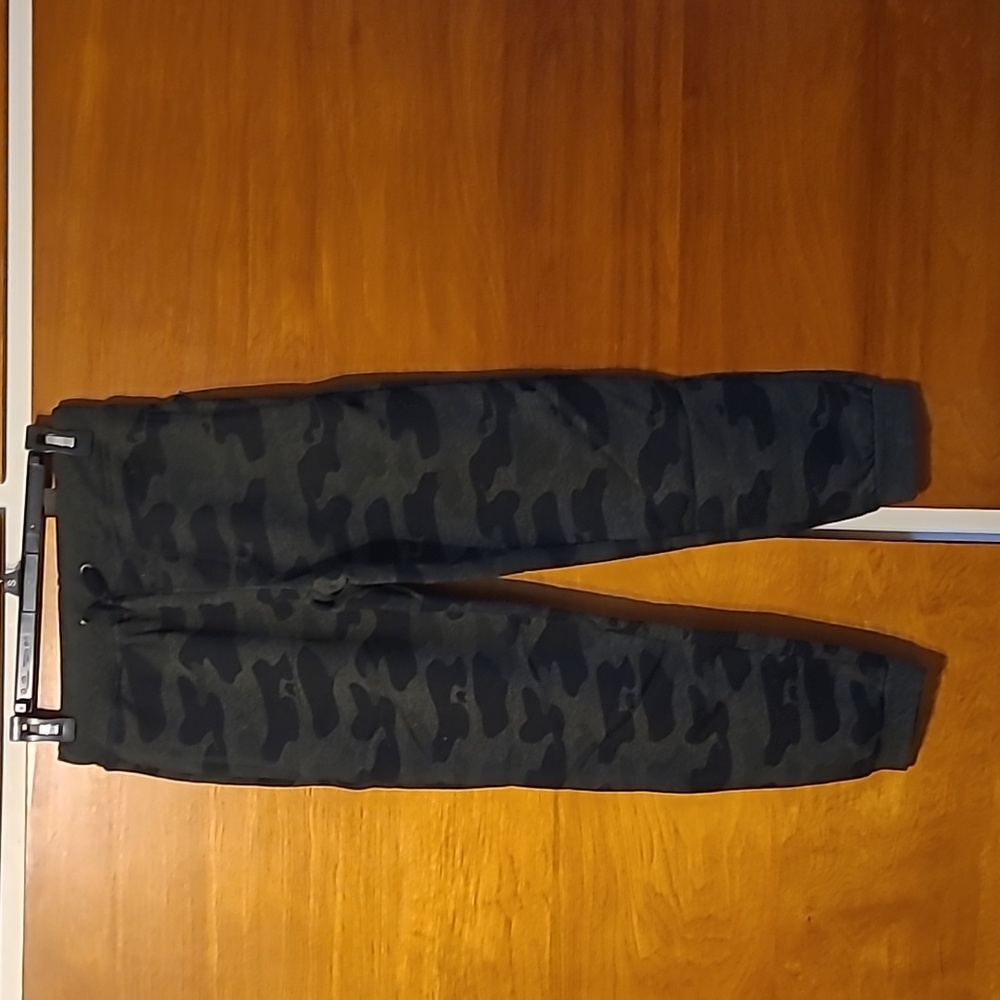Boys sweat pants Camo Lg